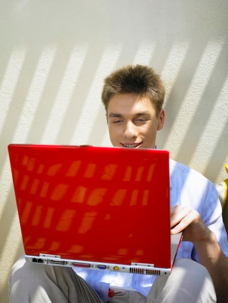 Online vs. Traditional Education: Your Ideal Learning Path